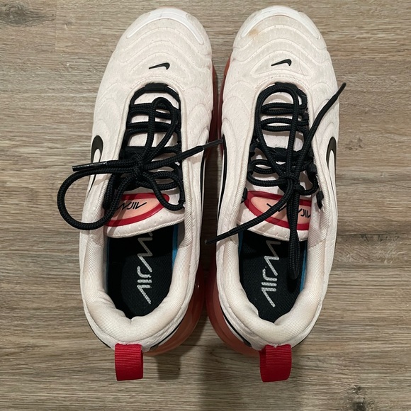 Women’s size 8 Nikes 270 - Picture 3 of 5